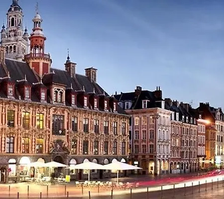 Lumineux Appartement Avec Balcon, Pres De La Gare *