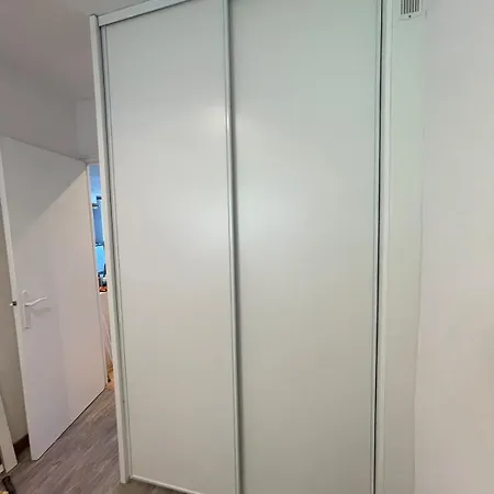 Lumineux Appartement Avec Balcon, Pres De La Gare * Loos