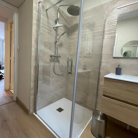 Aux Portes De Lille, Grand T3 Avec Balcon Et Wi-fi Loos