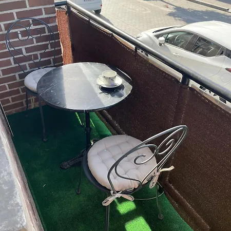 Aux Portes De Lille, Grand T3 Avec Balcon Et Wi-fi * Loos